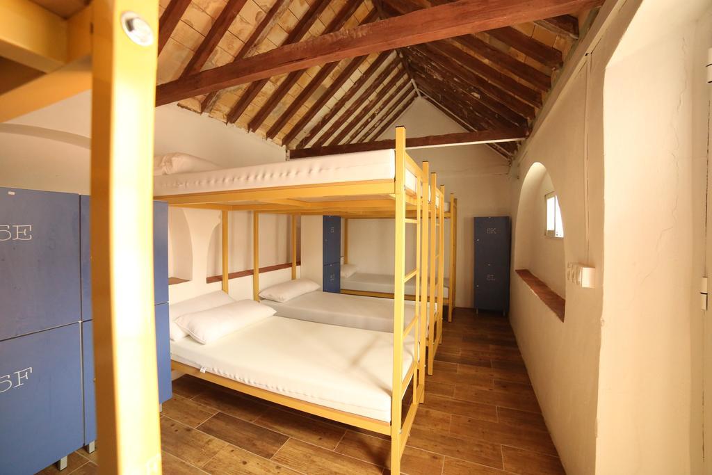 Wake Up In Tarifa Hostel & Restaurant Lounge Quarto foto