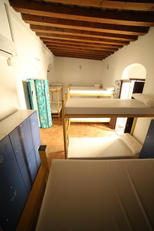 Wake Up In Tarifa Hostel & Restaurant Lounge Quarto foto